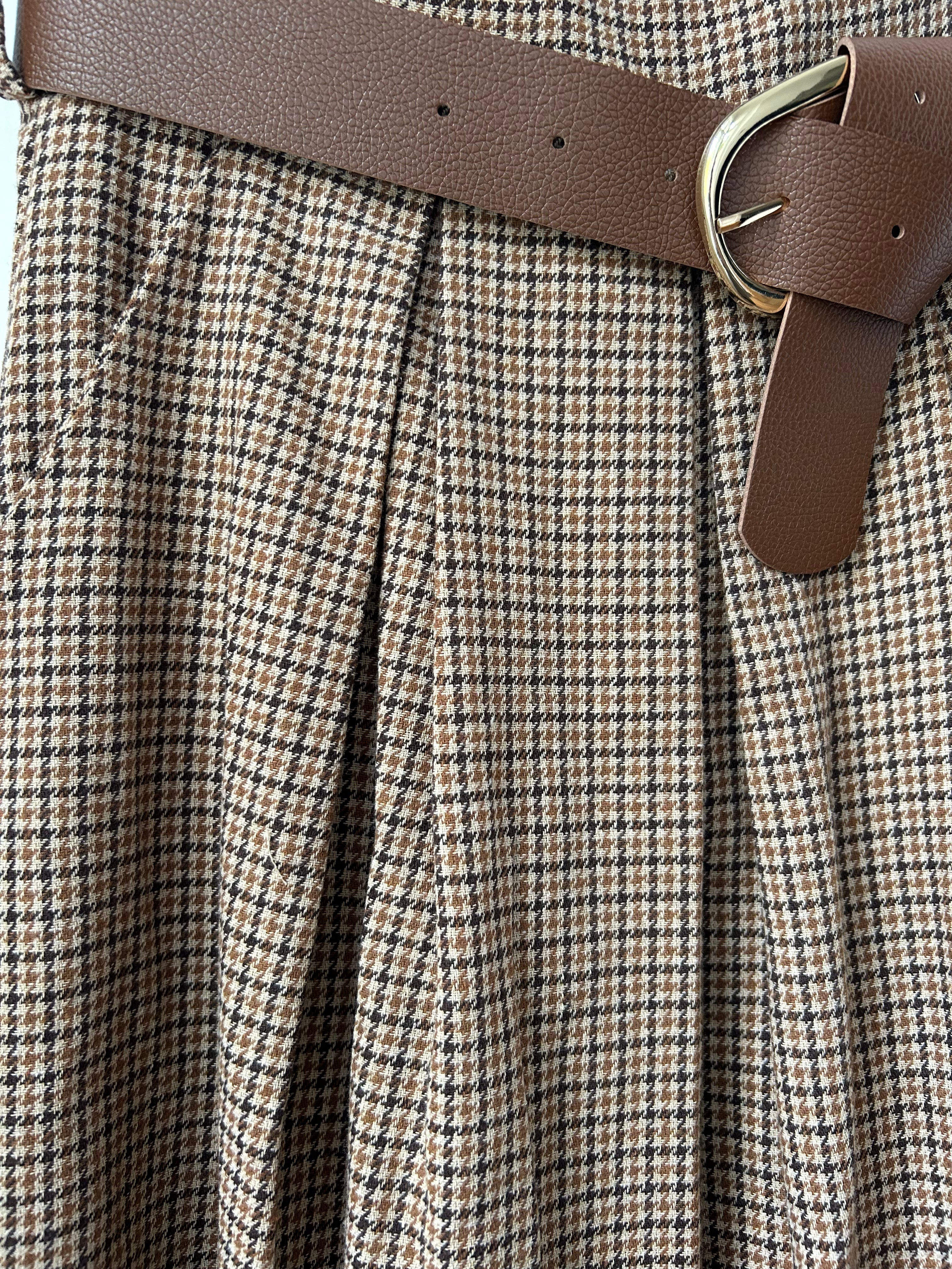 Warmer Rock mit Gürtel - beige kariert