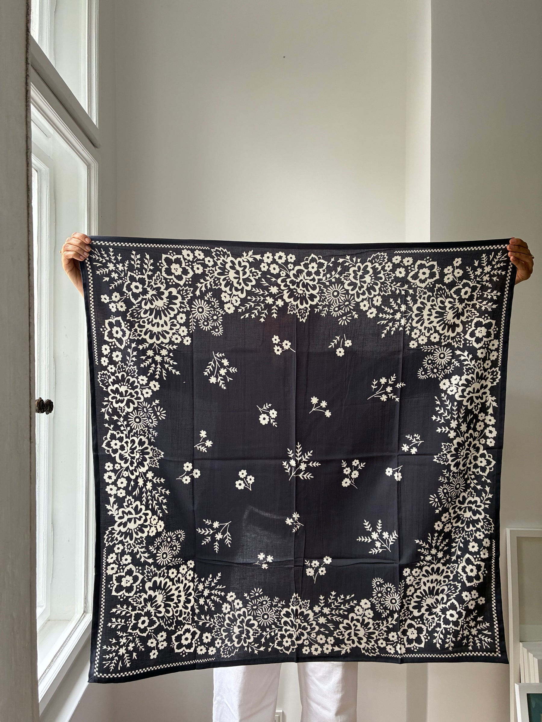 Schal Mysore Anthrazit - 100 x 100 cm