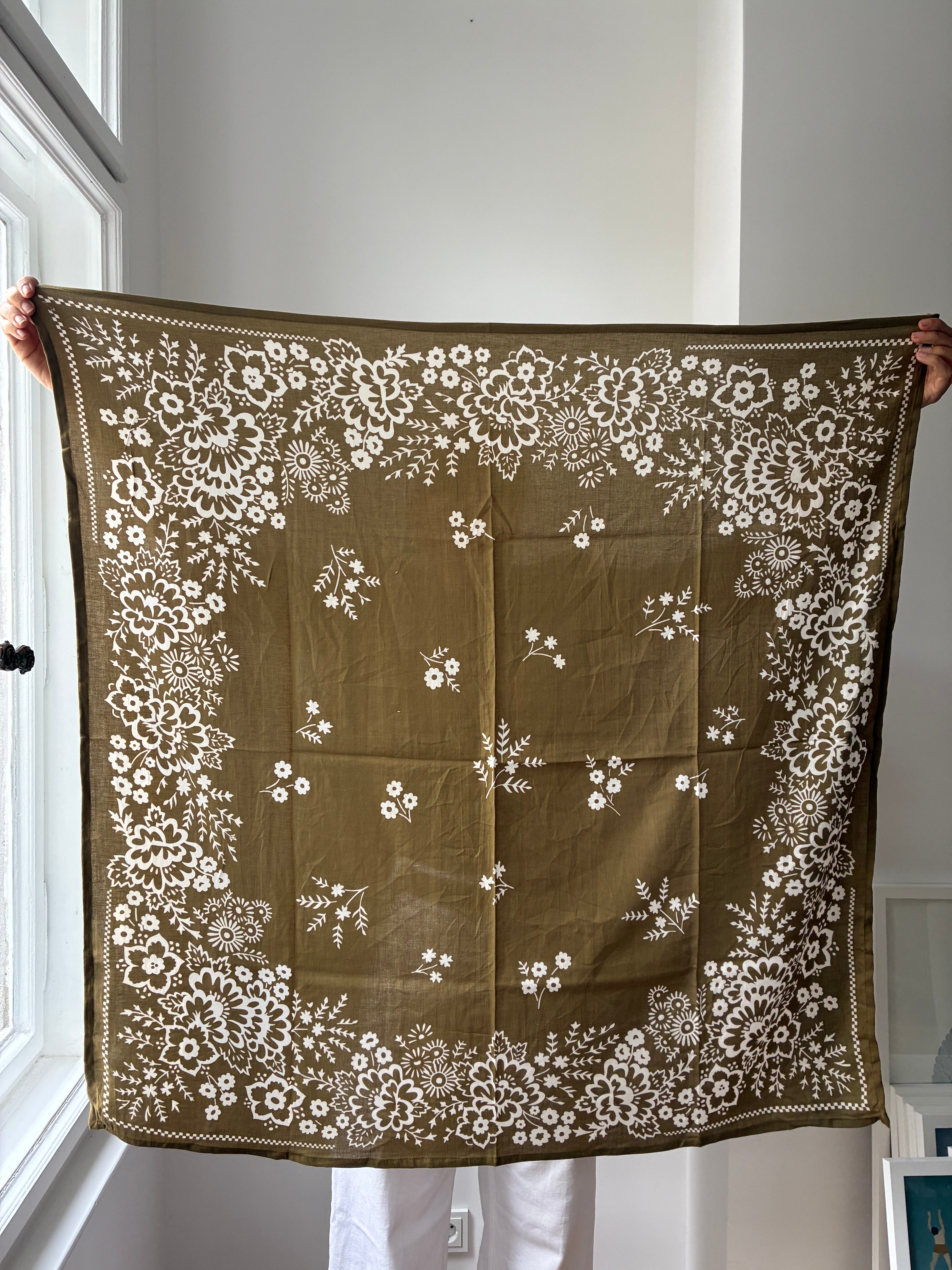 Schal Mysore Avocado - 100 x 100 cm