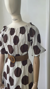 Carmen-Kleid mit Polka Dots - creme & braun