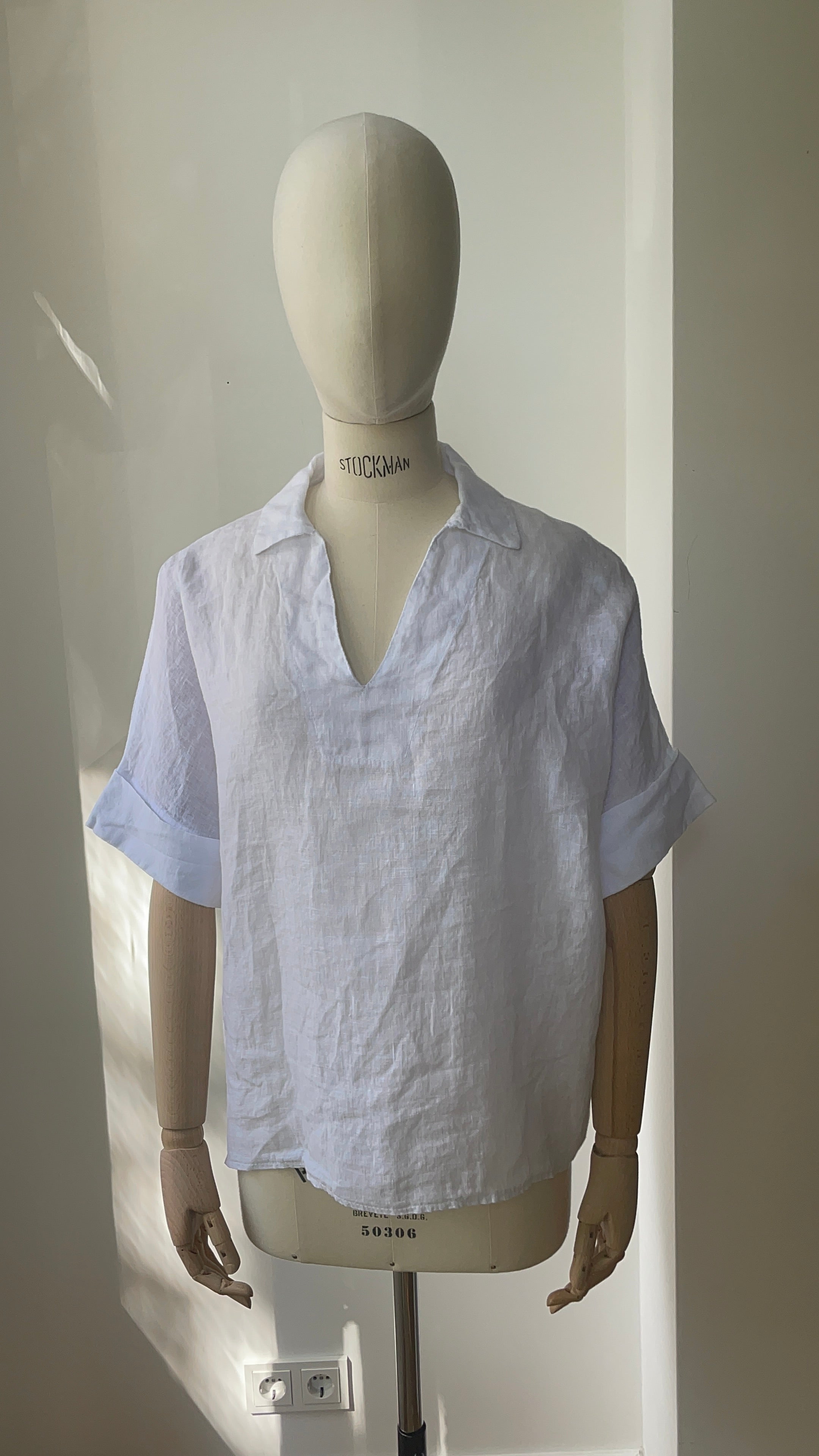 Weiße Leinenbluse
