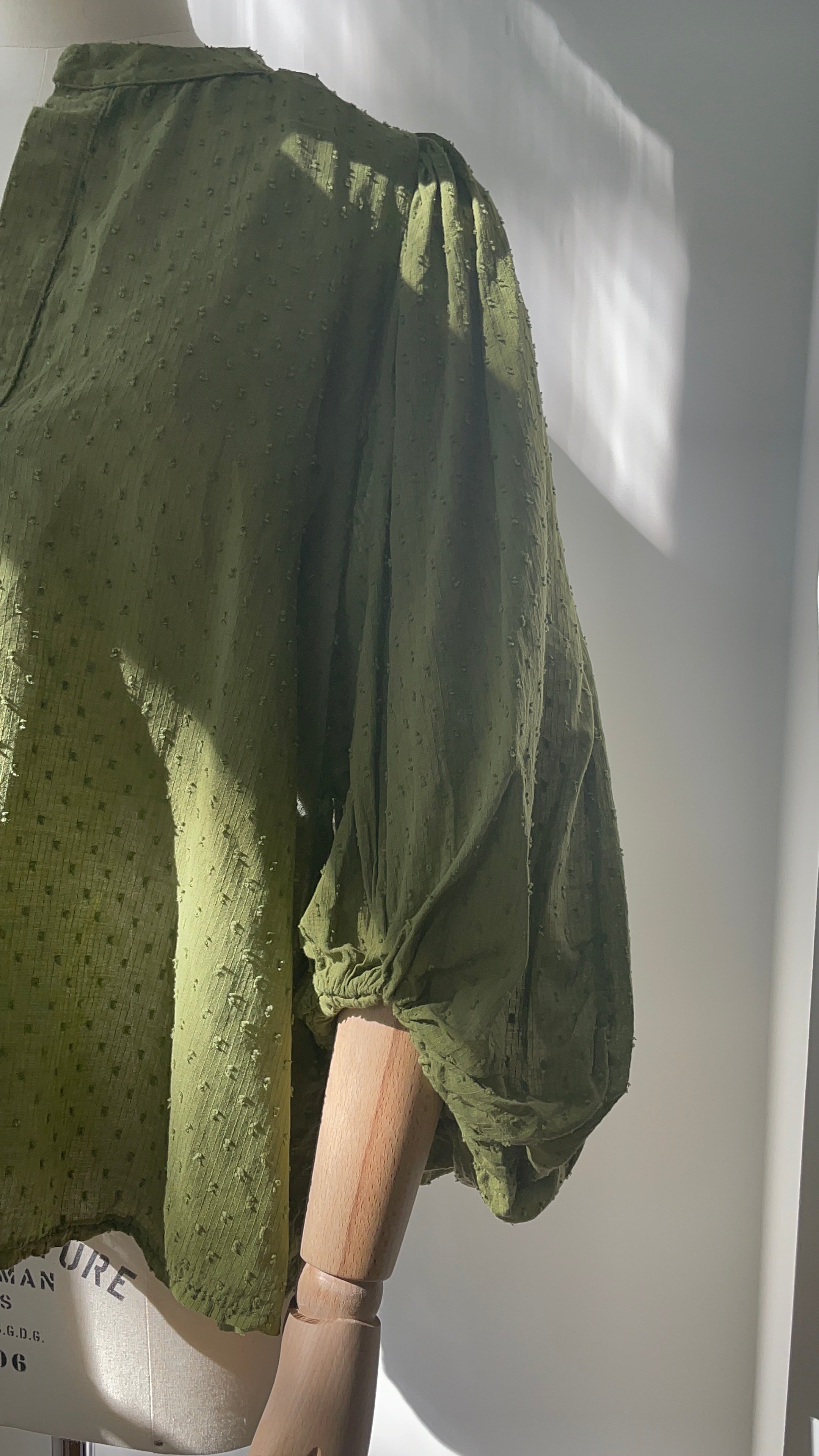 Musselinbluse mit Struktur - grün