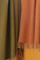 Wolldecke Ilo - powder/olive