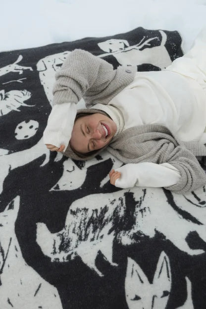 Wolldecke Koirapuisto - dark grey-white