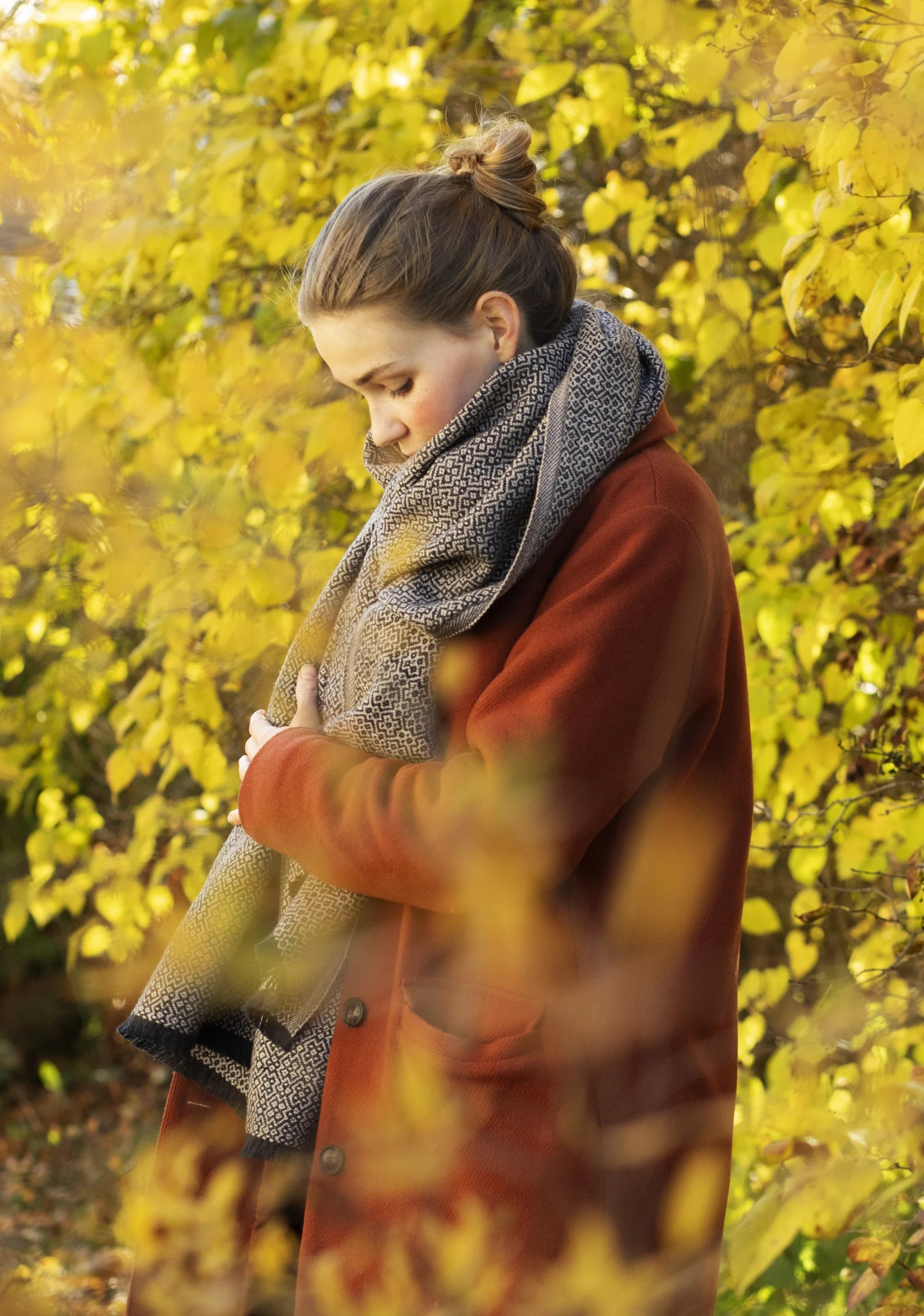 Wollschal Koli aus Merino-Wolle - Schwarz-Beige