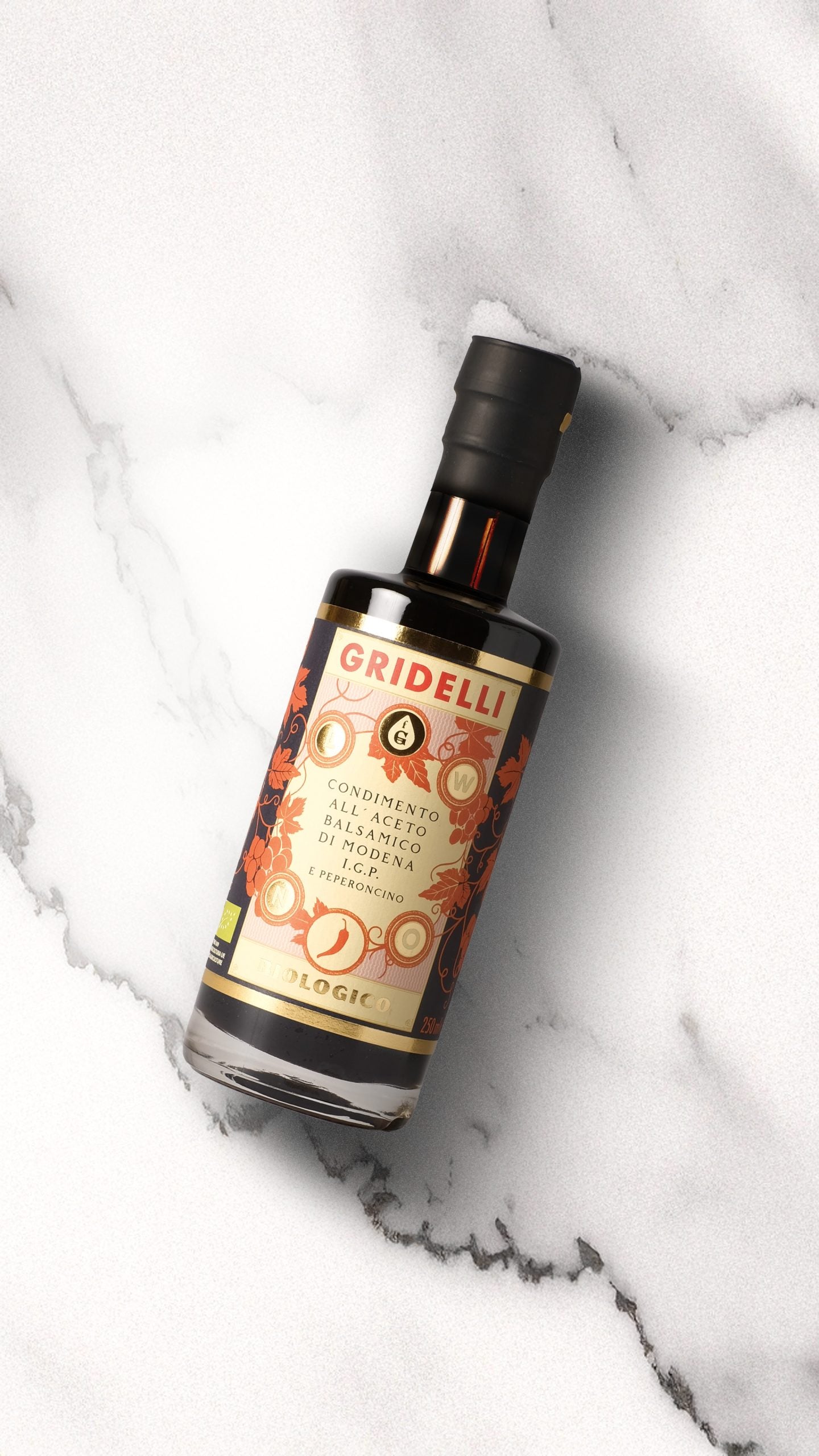 Detailaufnahme Gridelli Balsamico Peperoncino – Bio Essig aus Modena