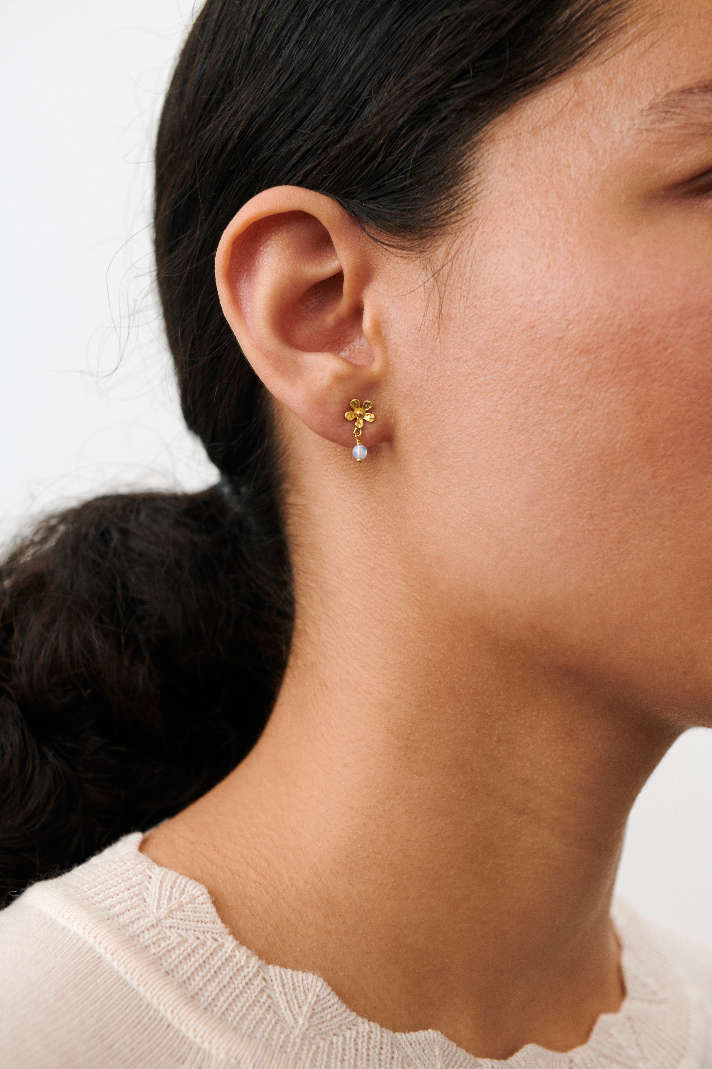 Moonstone Poppy Ohrstecker - silber