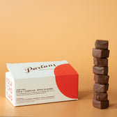 Schokoladen-Karamell „Odd Pieces“ – Apfel & Zimt 175 g