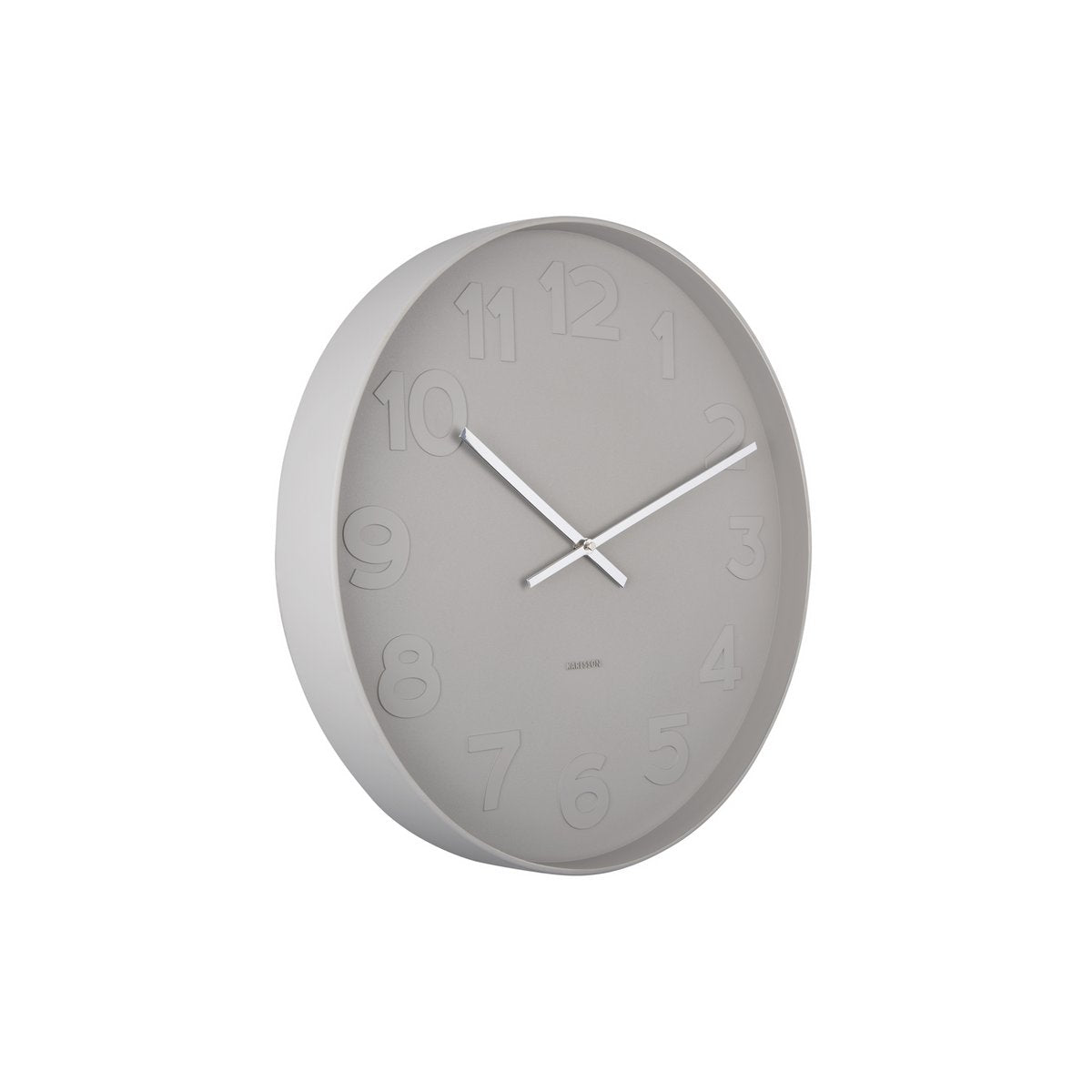 Schrägansicht der stilvollen Karlsson Wanduhr Mr. Grey mit klaren Ziffern