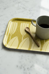 Tablett Krokus im Interieur – skandinavisches Design Fine Little Day