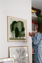 Illustration The Grove von Marco Marella in einem ruhigen Büro‑ oder Lesebereich