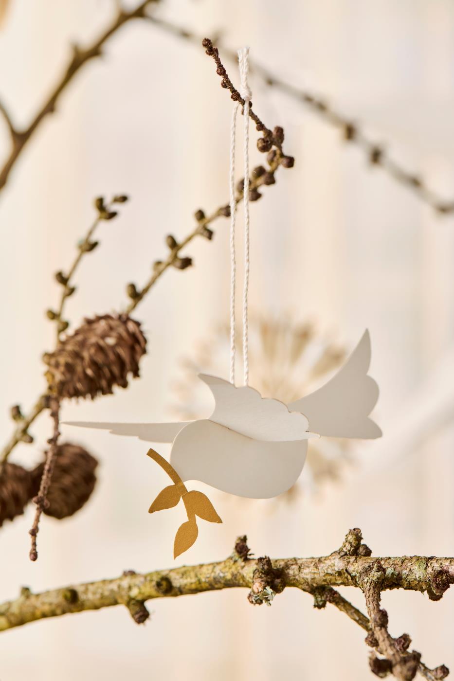 Baumschmuck Vogel mit Zweig