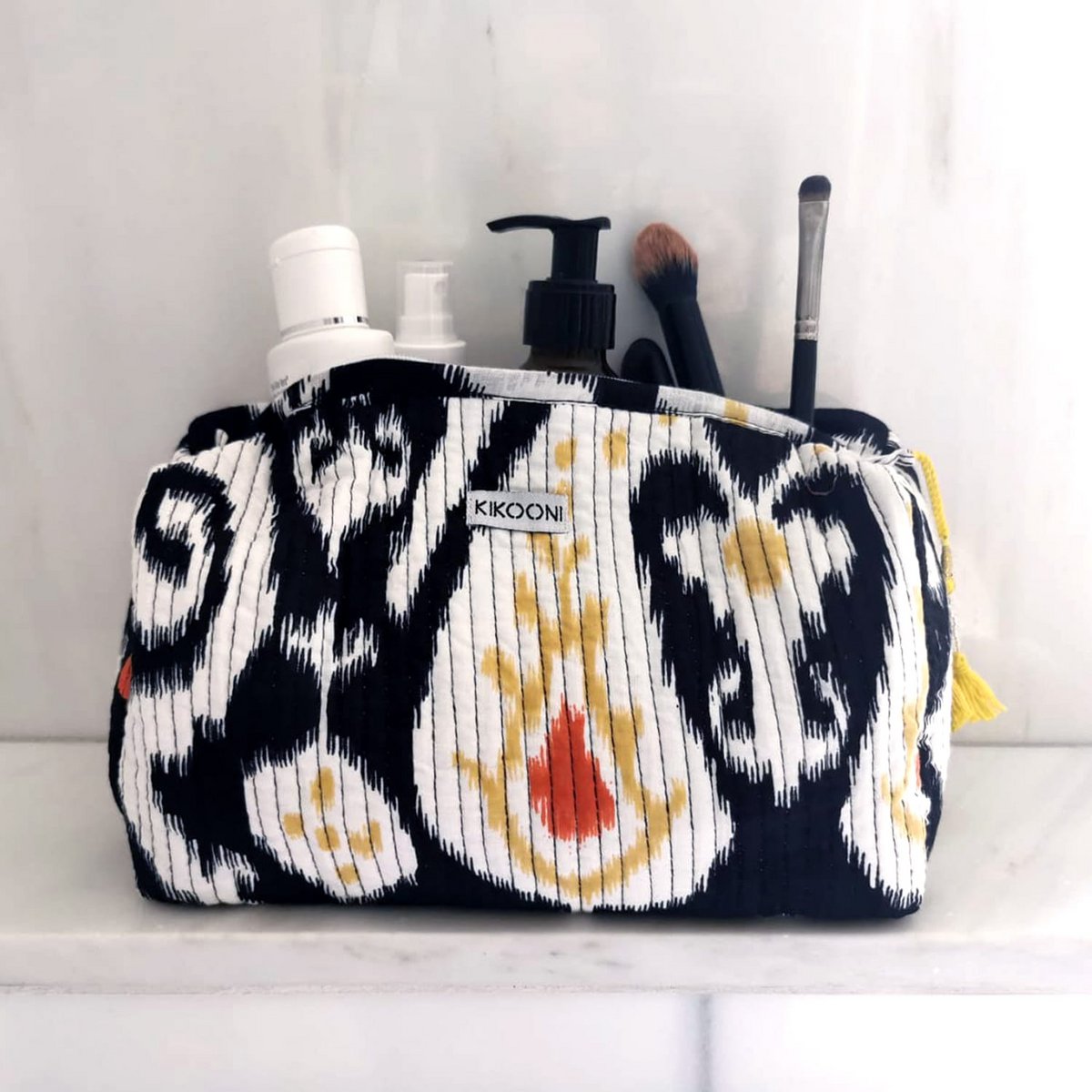 Kosmetiktasche "BLACK IKAT"