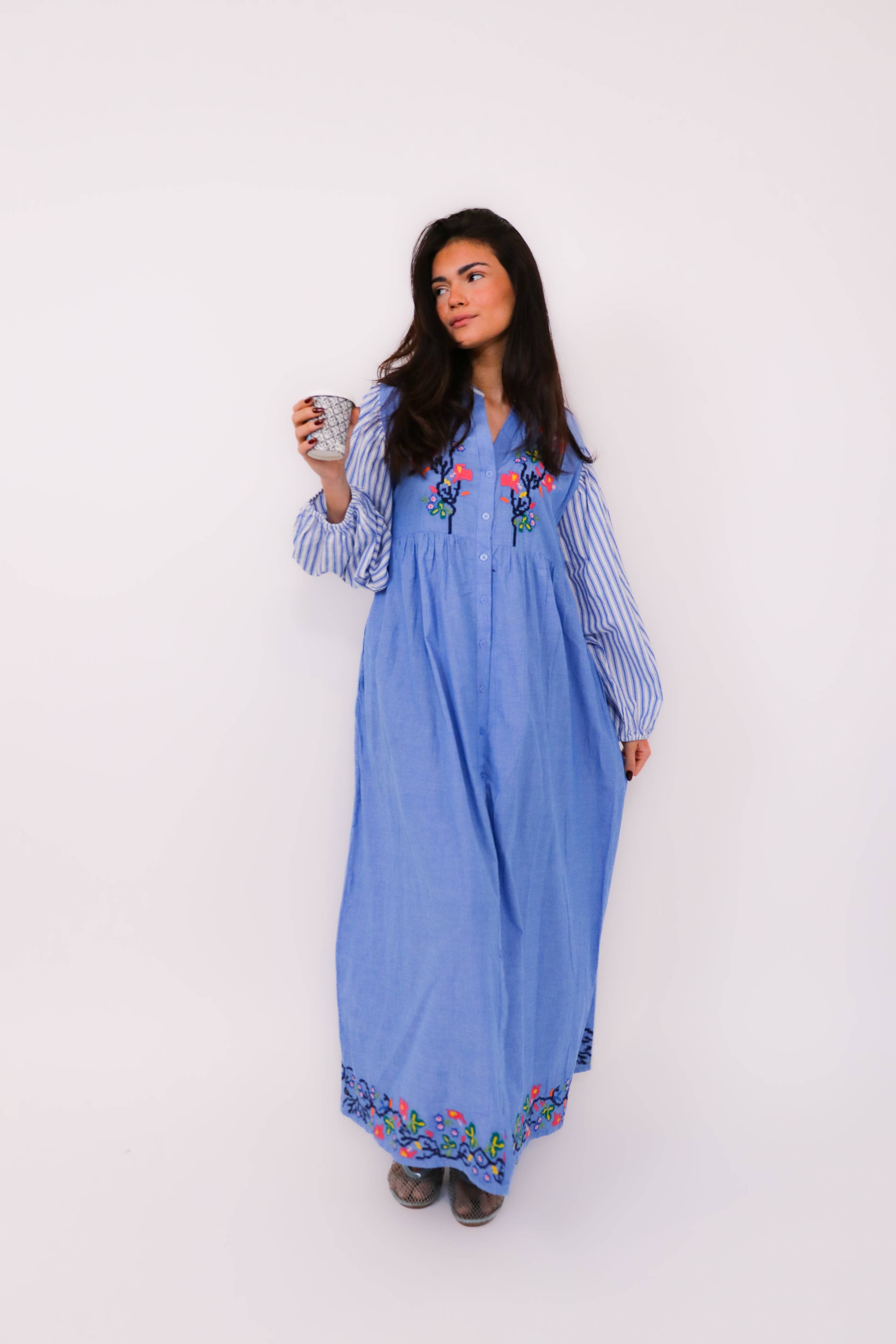 Blaues Bestricktes Kleid