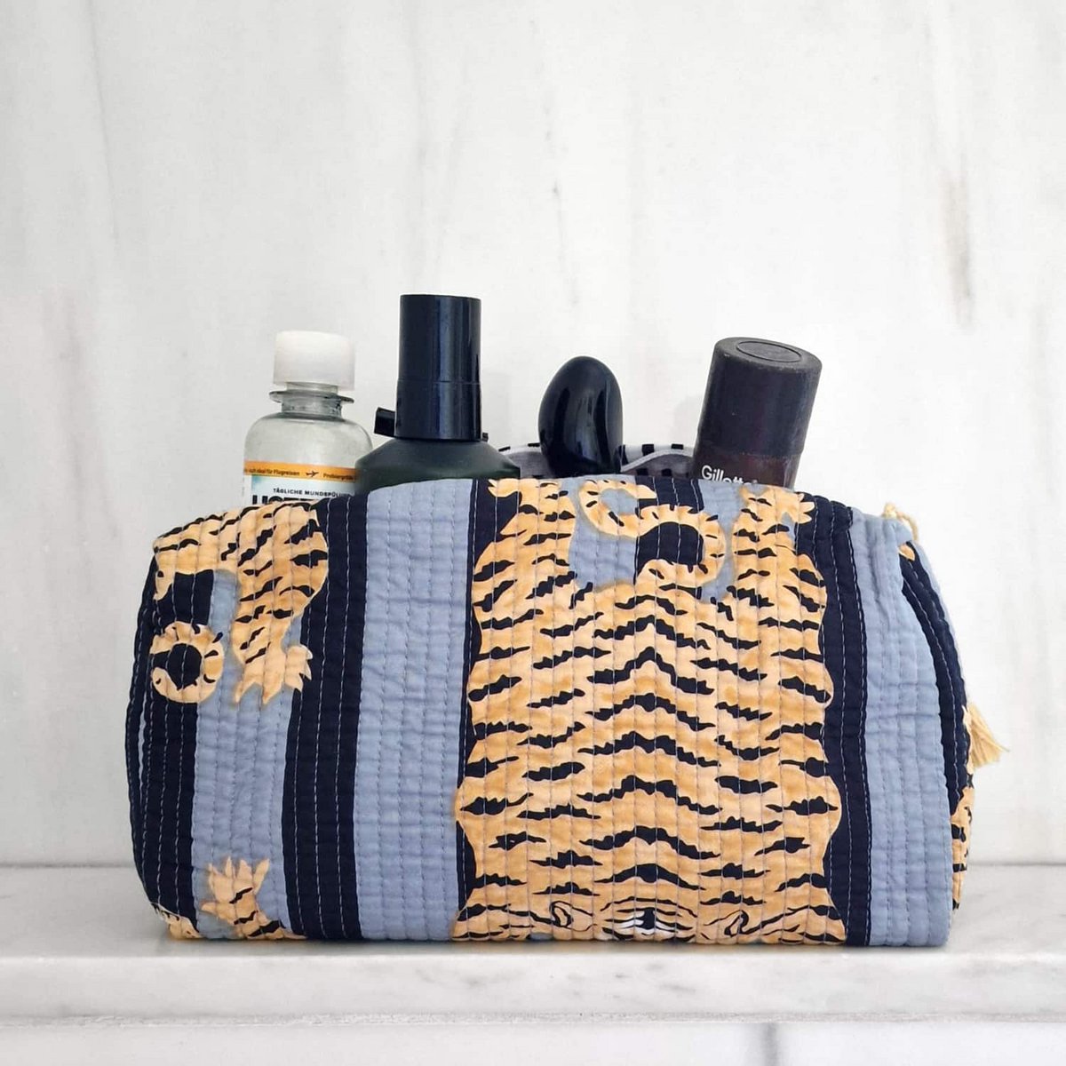 Kosmetiktasche "Poppy Tiger" black