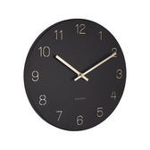 Karlsson Wanduhr „Charm“ klein – Schrägansicht in Schwarz mit Gravur