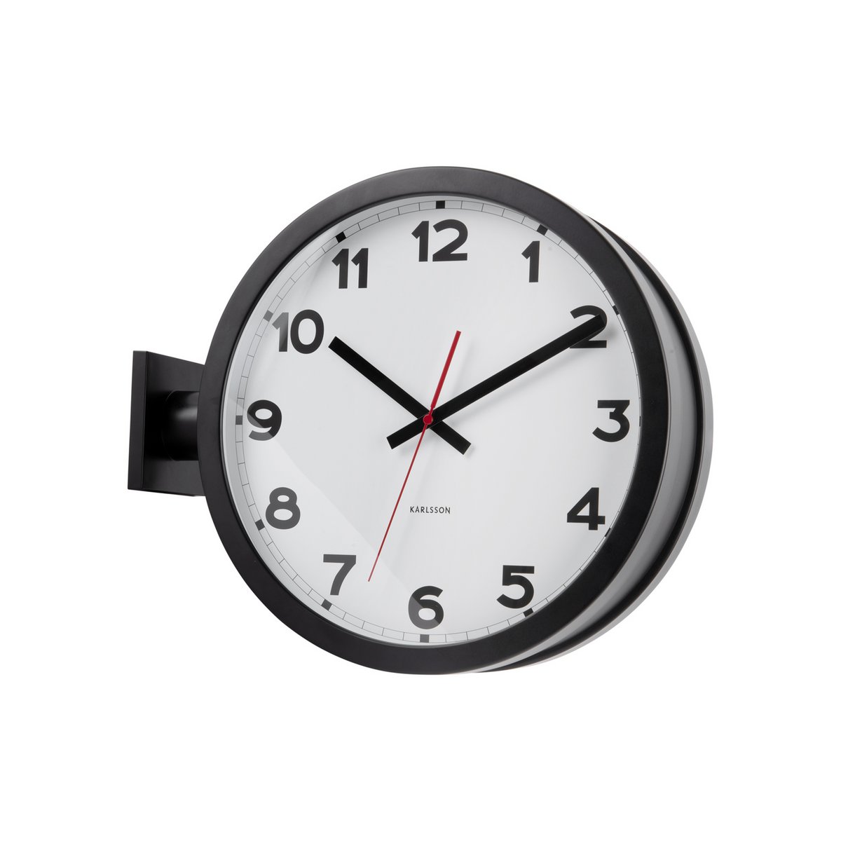 Karlsson Wanduhr New Classic doppelseitig – Schrägansicht in Weiß