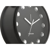 Nahaufnahme Glam Diamonds Wecker von Karlsson in Schwarz