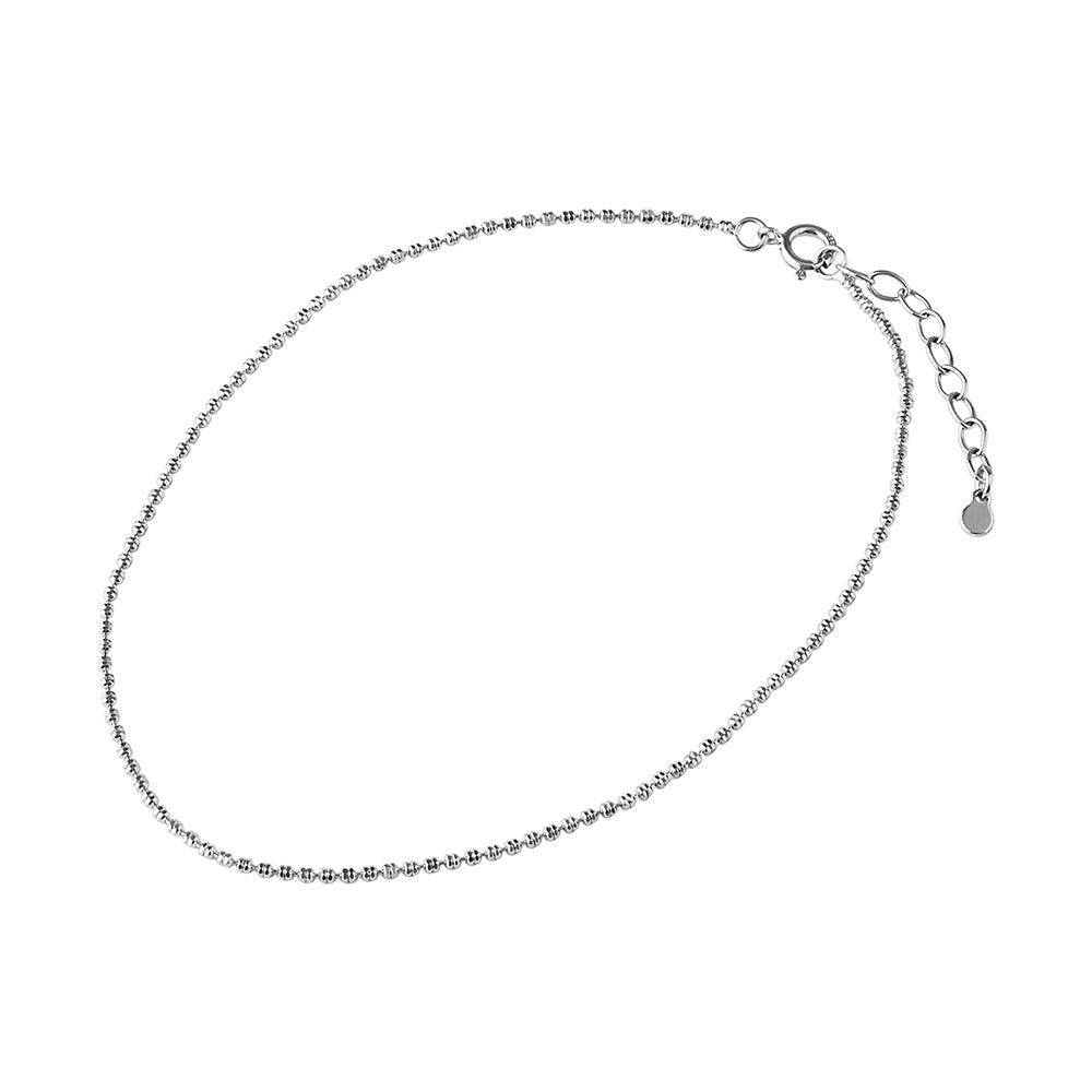 Nahaufnahme Fußkettchen Nelly Silber – minimalistisches Design