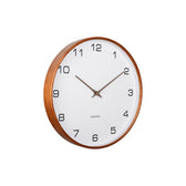 Schrägansicht der Mid-Century-Wanduhr Acento aus Holz